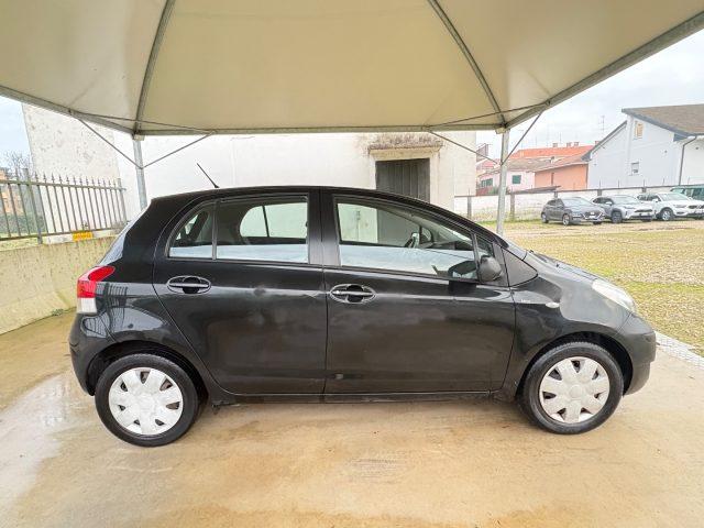 TOYOTA Yaris 1.0 5 porte OK NEIèATENTATI BòUETHOOT