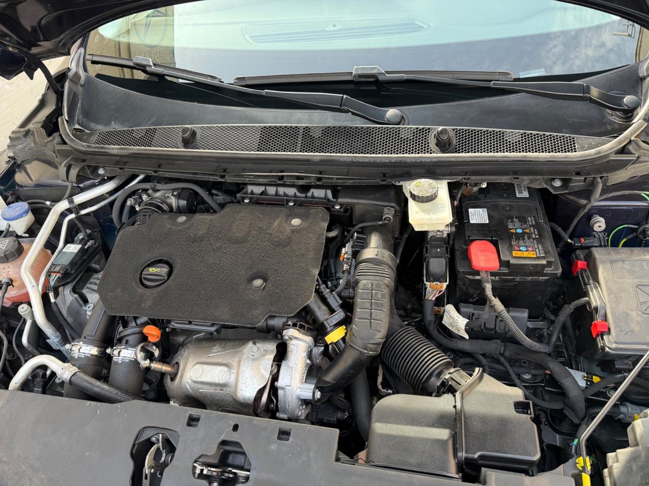 Peugeot 308 1.5diesel CAMBIO AUTOMATICO - 2019