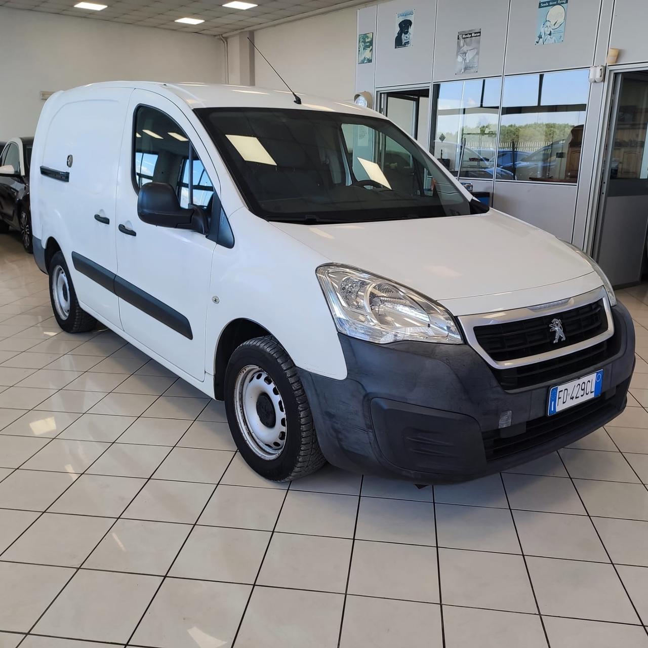 Peugeot Partner BlueHDi 100 PASSO LUNGO