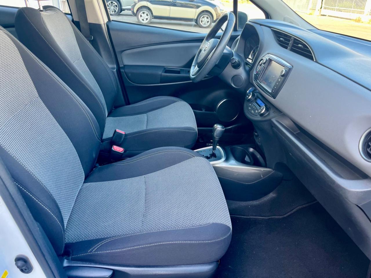 Toyota Yaris 1.5hybrid 74kw 2016 146.000km perfetta