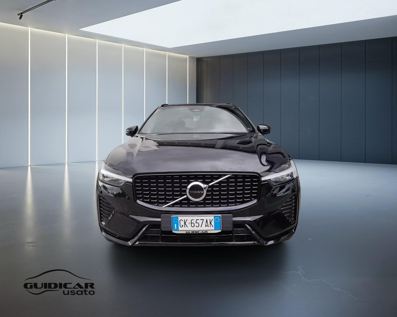 VOLVO XC60 II 2022 - XC60 2.0 b4 Plus Dark awd auto