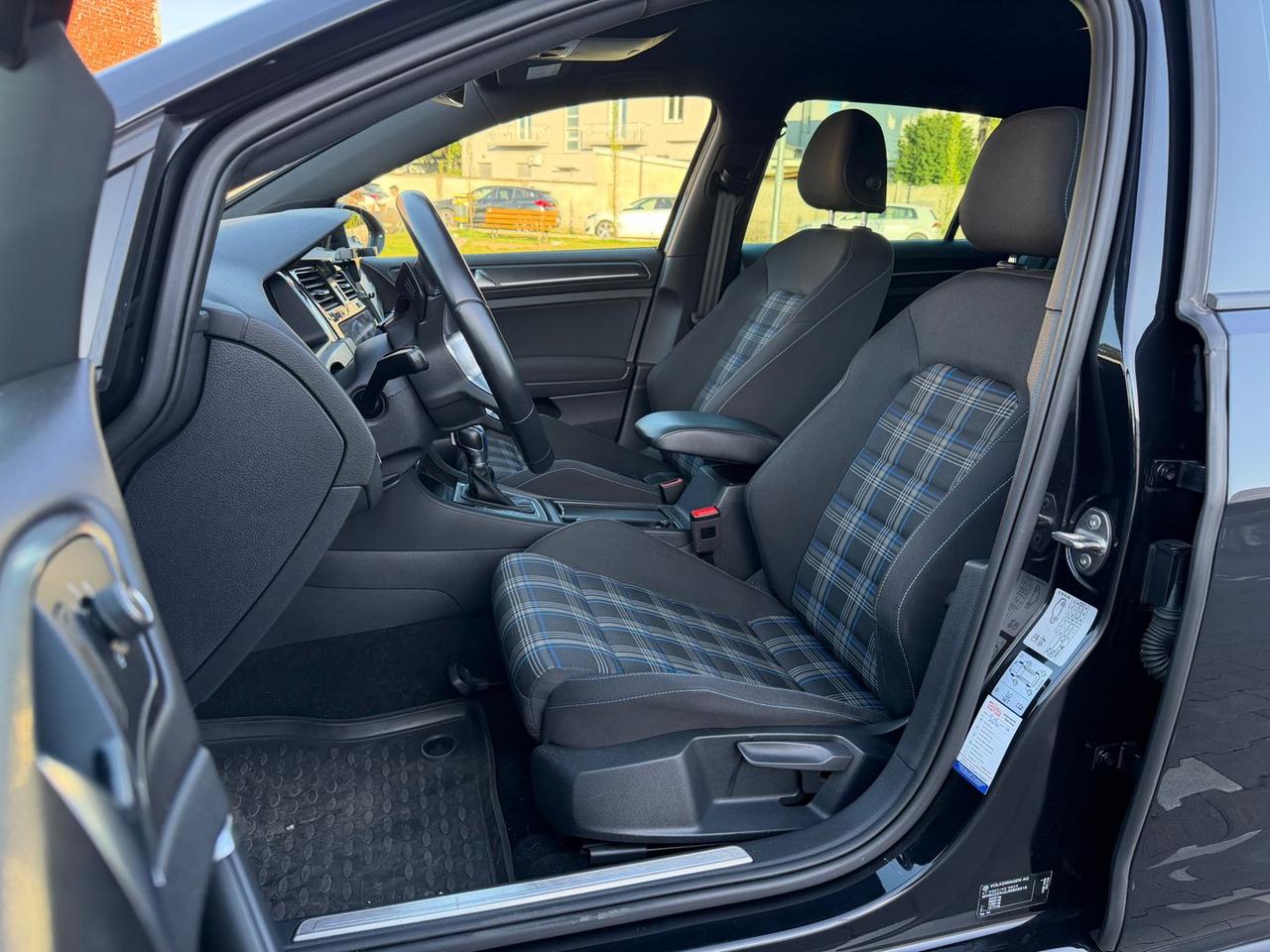 Volkswagen Golf 1.4 TSI GTE PHEV Executive #10313