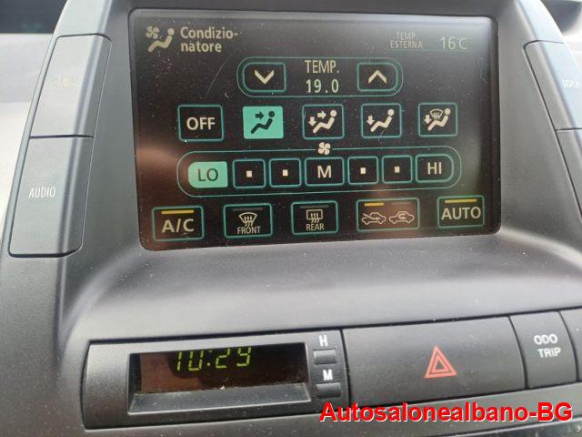 TOYOTA Prius 1.5i 16V