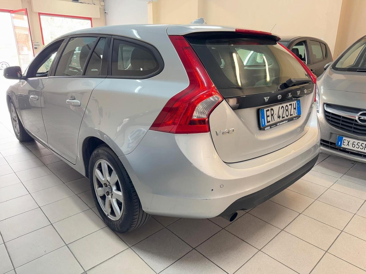 Volvo V60 D2 1.6 Summum