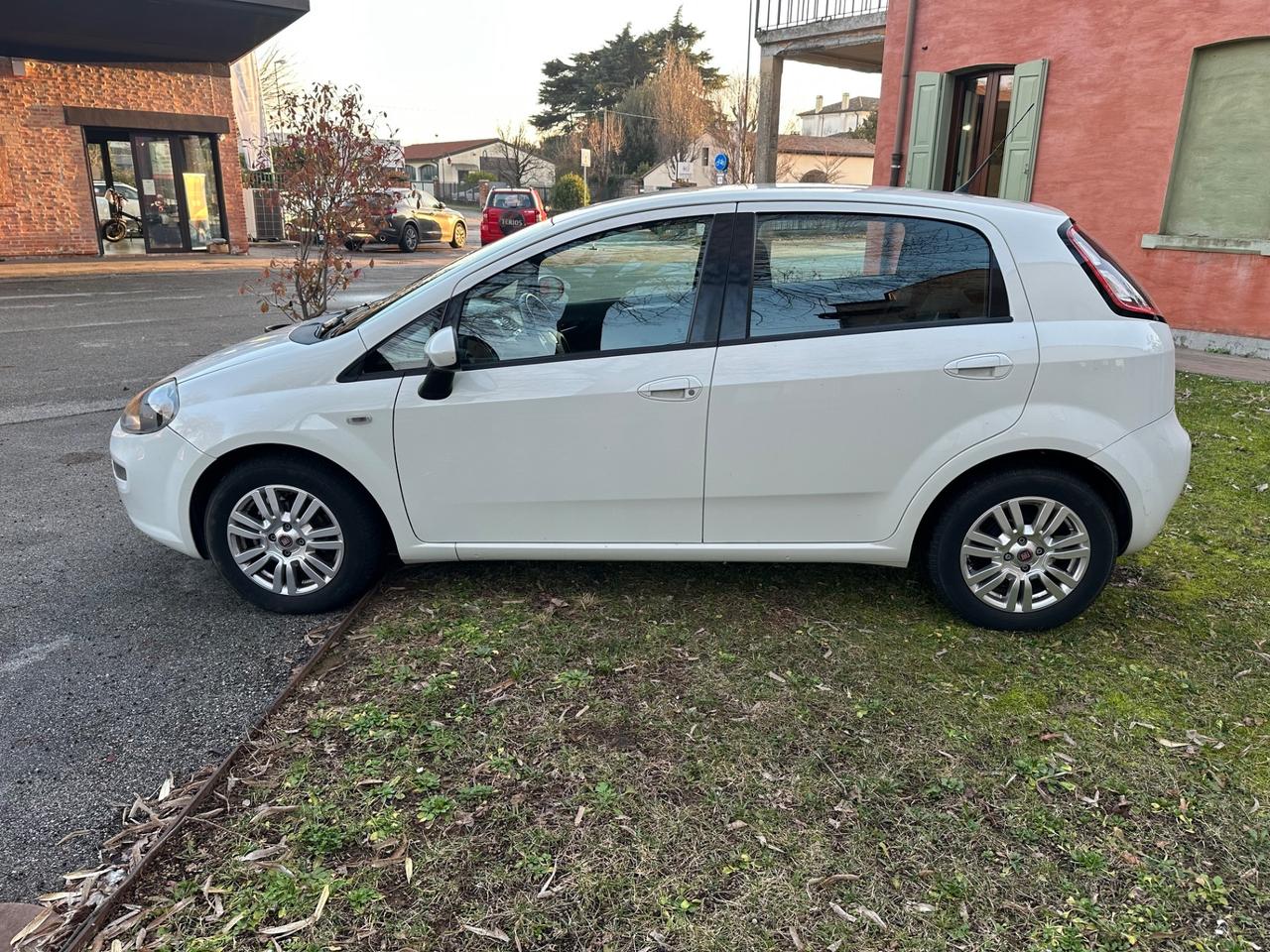 Fiat Punto 1.4 S&S 8V 5 porte Street