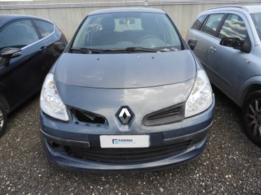 RENAULT Clio III 2005 - Clio 5p 1.2 16v Le Iene