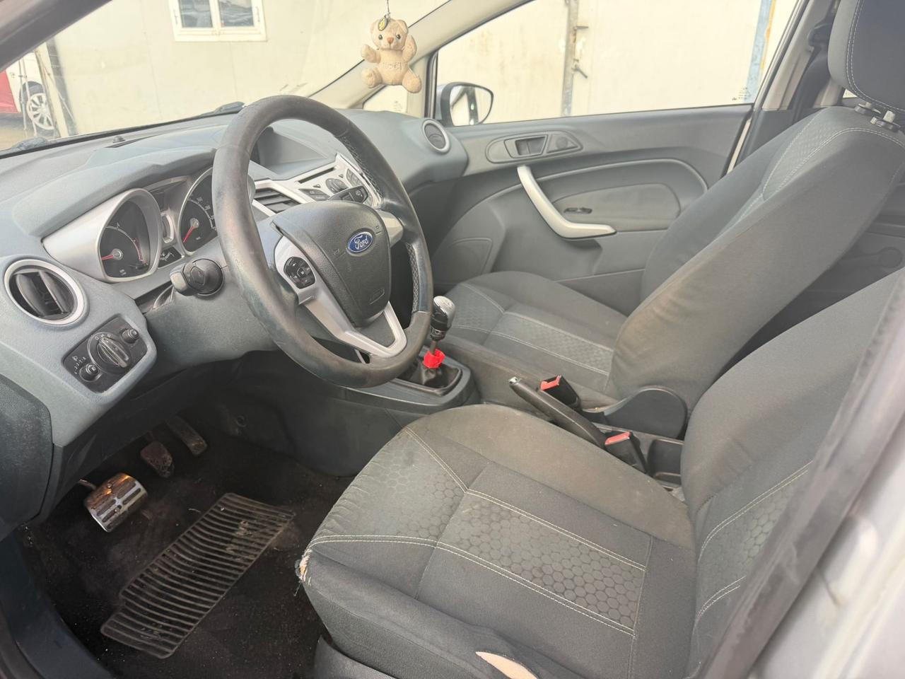 Ford Fiesta 1.4 TDCi 68CV 5 porte Titanium