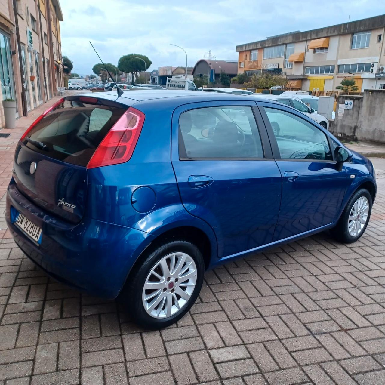 NEOPATENTATI G. PUNTO 1.4 BENZINA / METANO DI FABBRICA