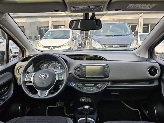 TOYOTA Yaris 1.5 Hybrid 5 porte by Glamour