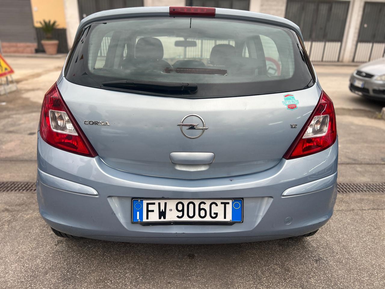 Opel corsa 1.2 Benzina Anno 2009