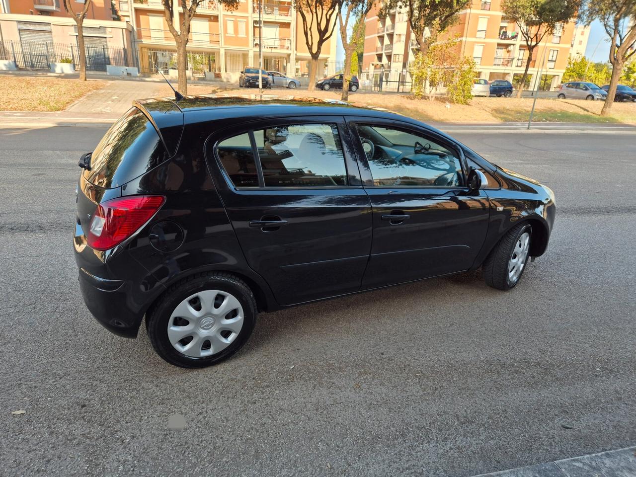 Opel corsa 1.2 gpl anno 08