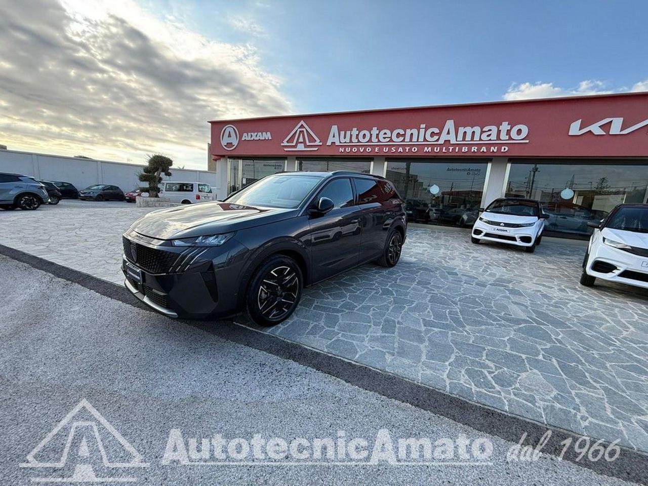 Peugeot 5008 Plug-in Hybrid 195 e-DCS7 Allure