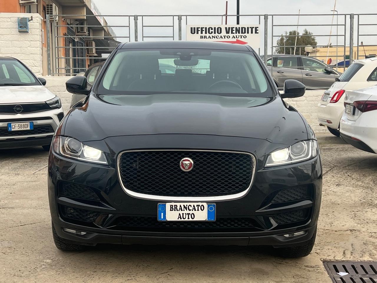 Jaguar F-Pace 2.0 D 163 cv manuale
