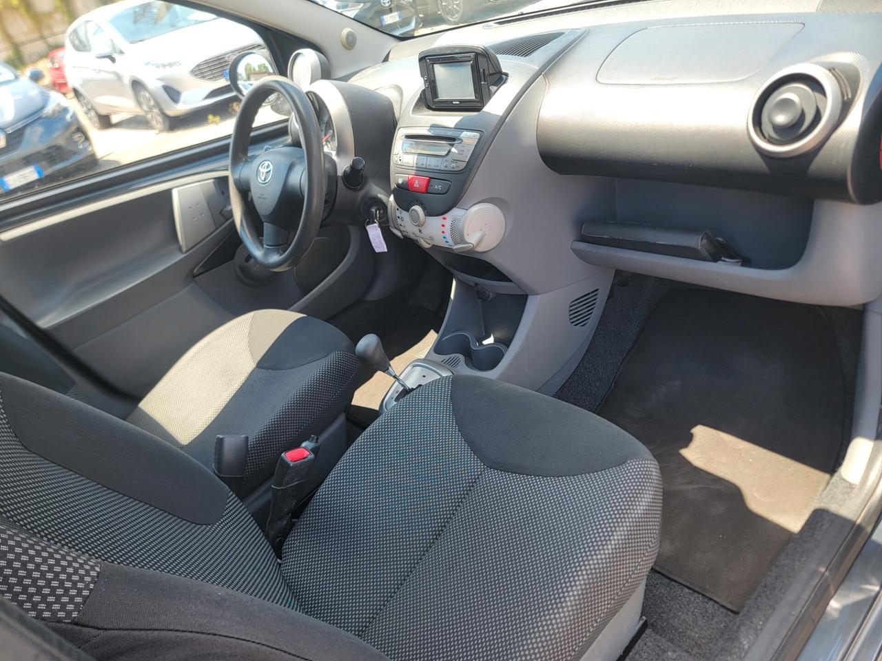Toyota Aygo 1.0 12V VVT-i 5 porte AUTOMATICA