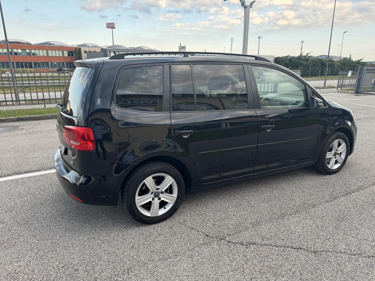 Volkswagen Touran 1.6TDI DSG Autom. 105CV - 7 Posti