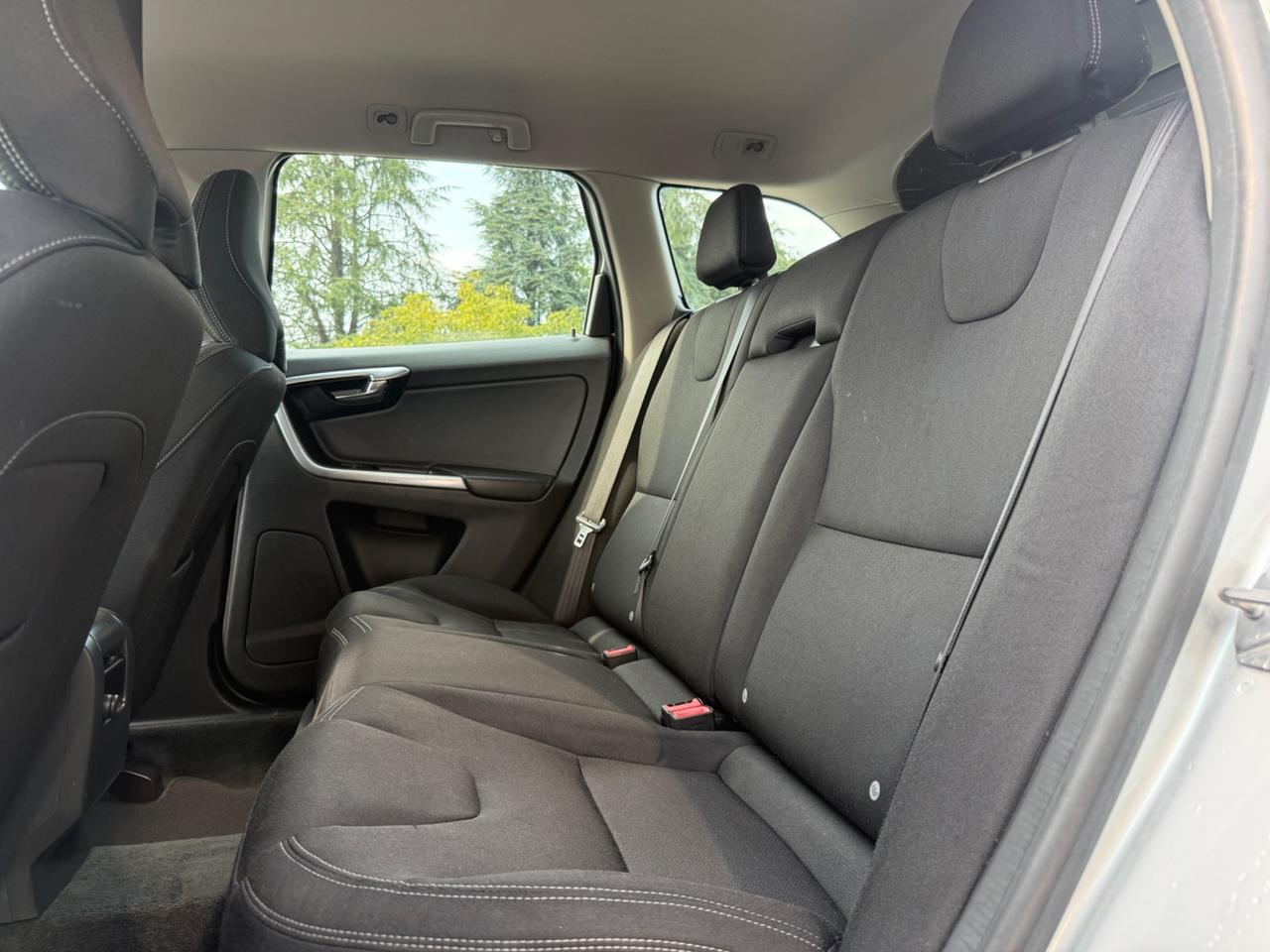Volvo XC60 2.0d. |UNIPRO