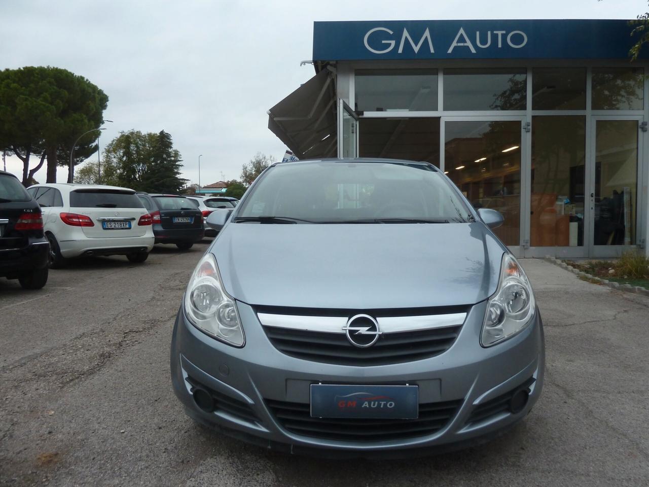 Opel Corsa 1.2 3 porte Club Ok Neopatentati