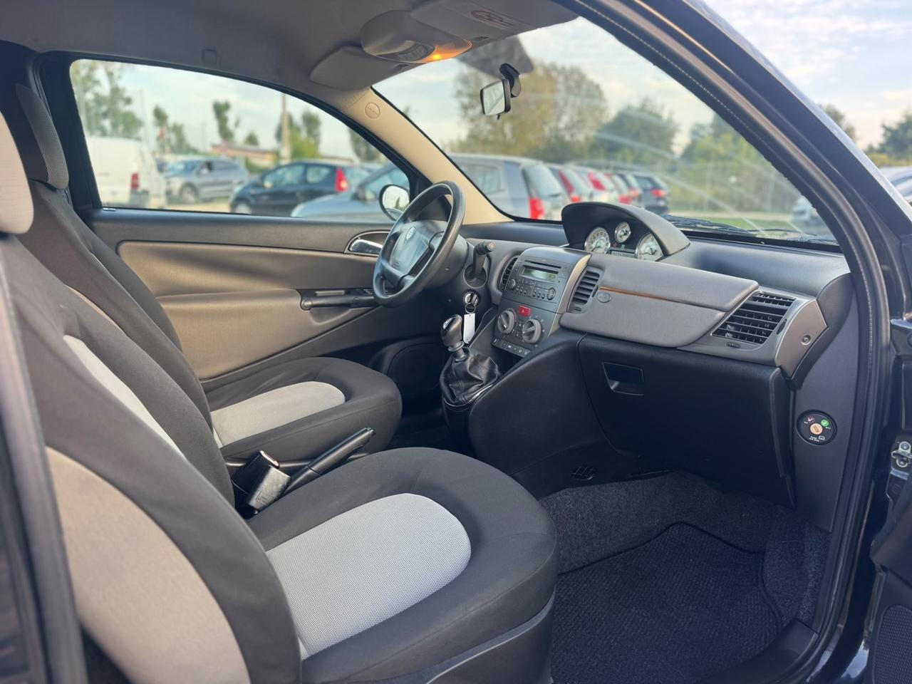 Lancia Ypsilon 1.2 Argento