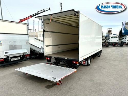 IVECO EUROCARGO 75-210P, furgonato con sponda, 2021, km 69.000