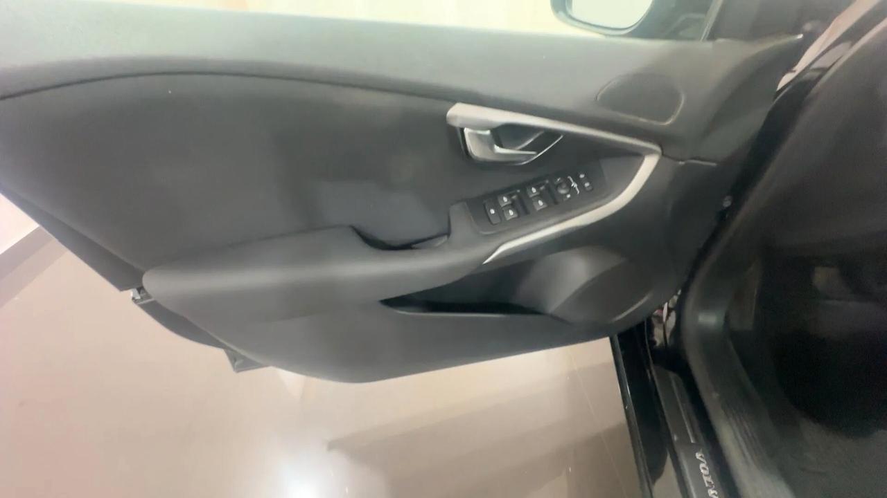 Volvo V40 T2 Business Plus