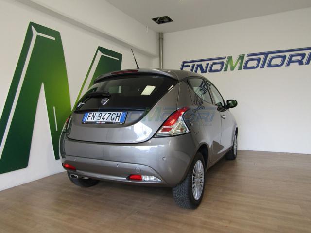 LANCIA Ypsilon 1.2 69 CV 5 porte NEOPATENTATI