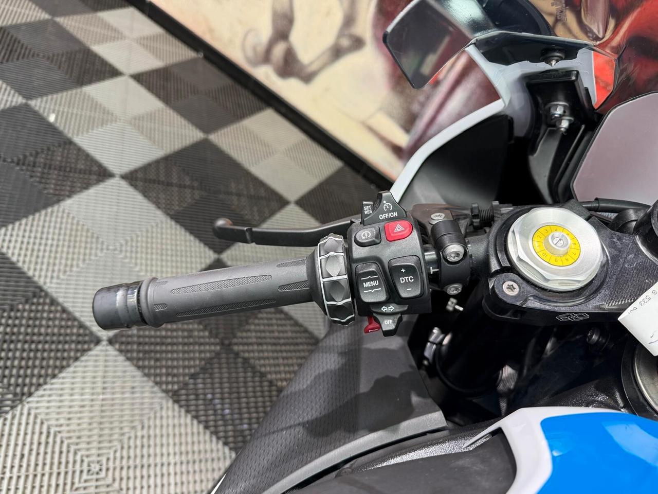 Bmw M 1000 RR (31594)
