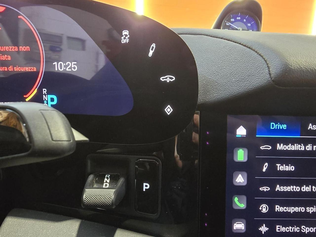 PORSCHE Taycan 4S Performance