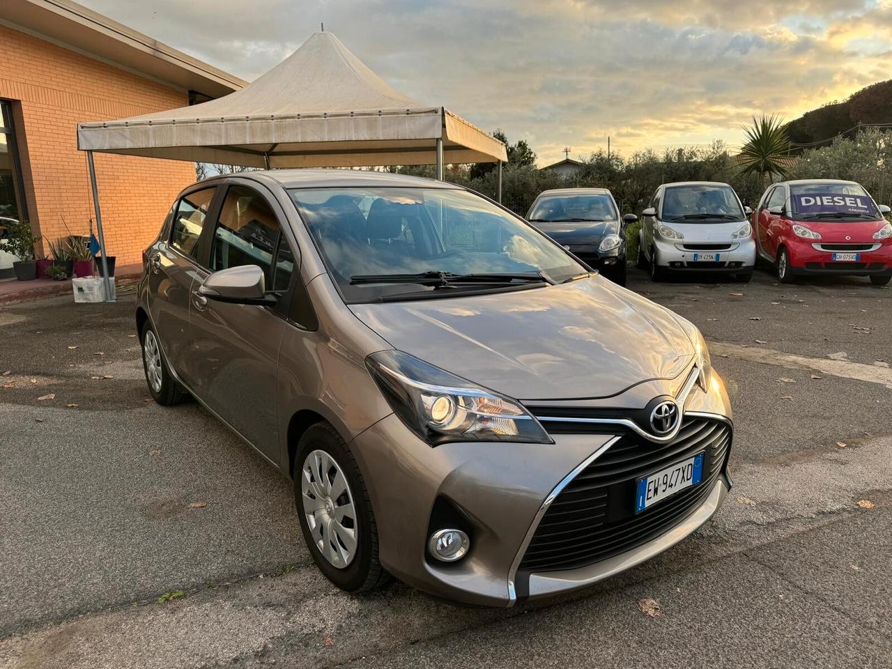 Toyota Yaris 1.4 D-4D 90CV 5P LOUNGE 2014