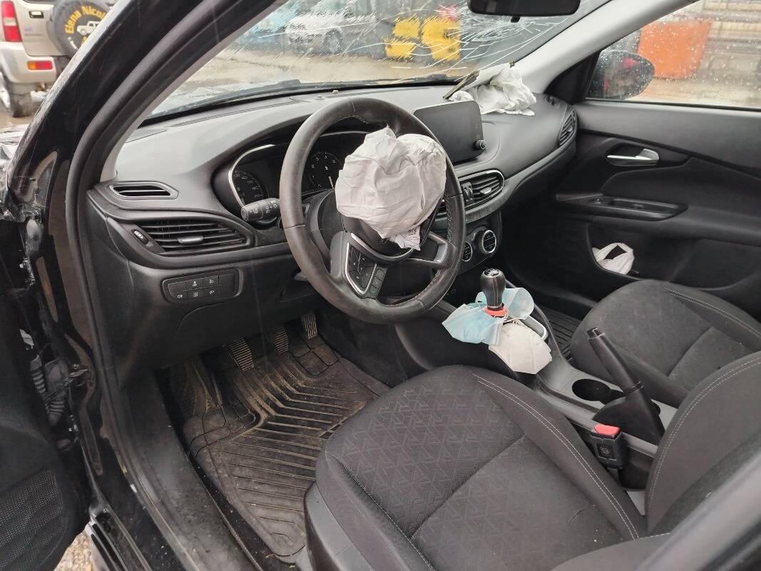 Fiat Tipo 1.0 Cross 100cv