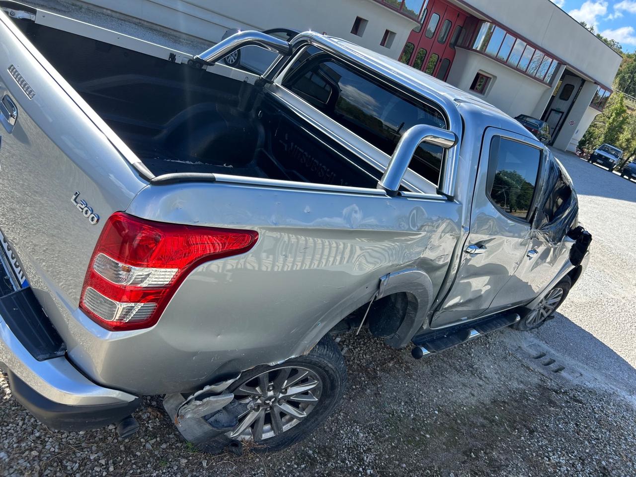 Mitsubishi L200 2.4 DI-D/154CV Club Cab Invite