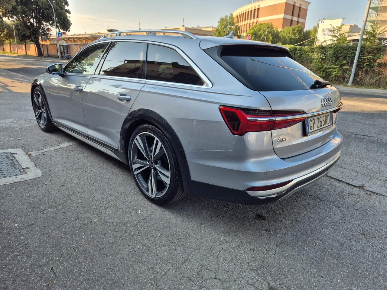 Audi A6 allroad 50 TDI 3.0 quattro tiptronic Business Advanced