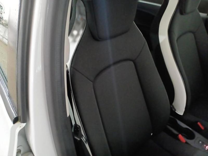 RENAULT ZOE LIFE R110 5 PORTE BERLINA