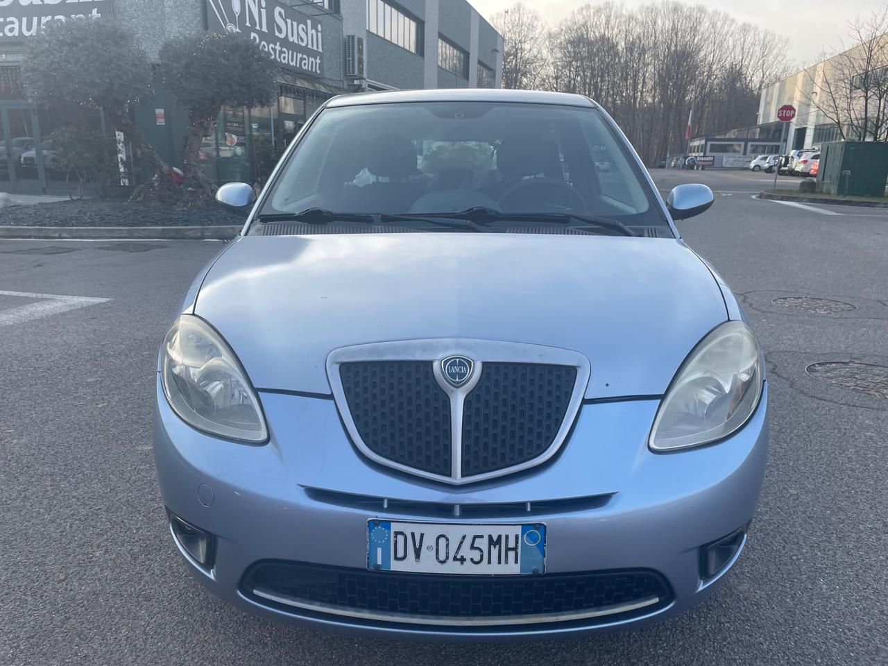 Lancia Ypsilon 1.2 *Neopatentati*doppio treno Gomme*