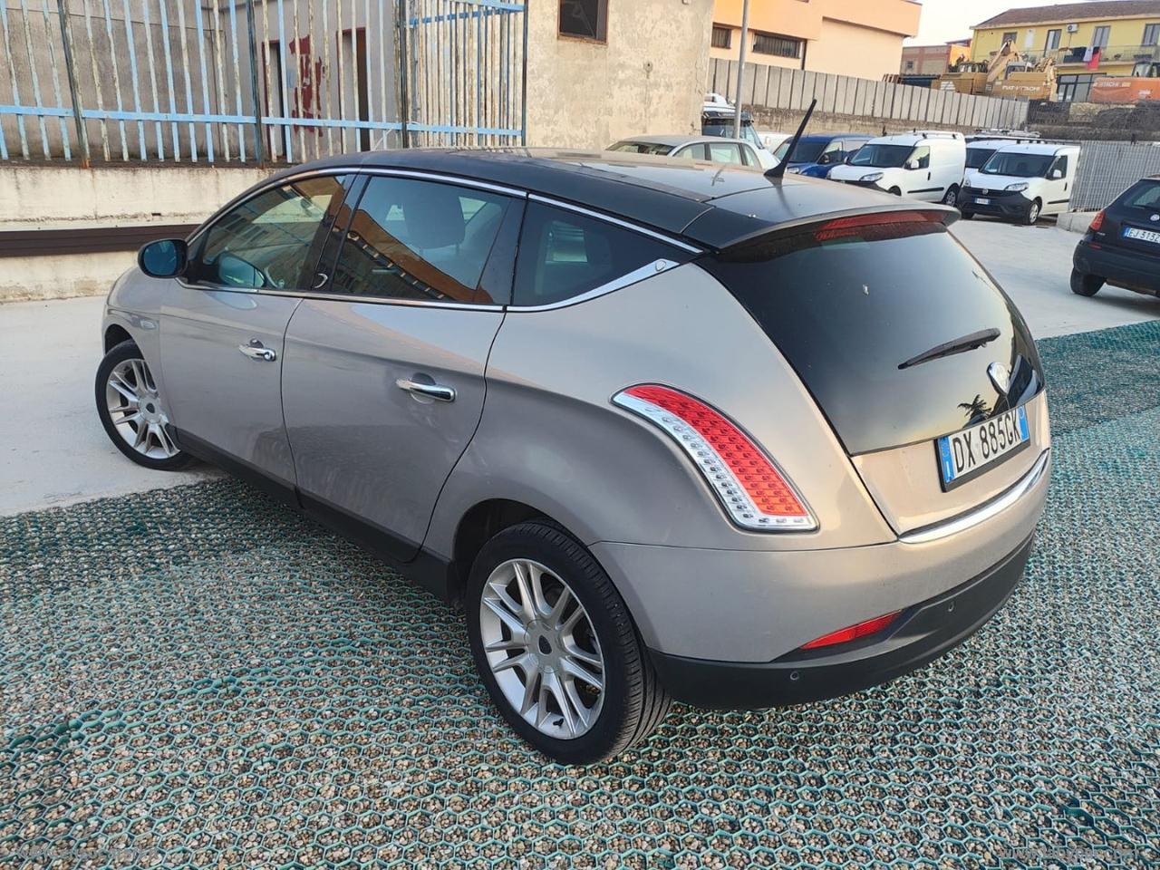 LANCIA Delta 1.6 MJT Platino TETTO APRIBILE, LED