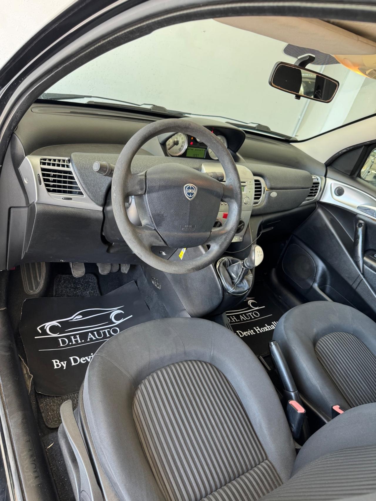 Lancia Ypsilon 1.2 69 CV Platinum
