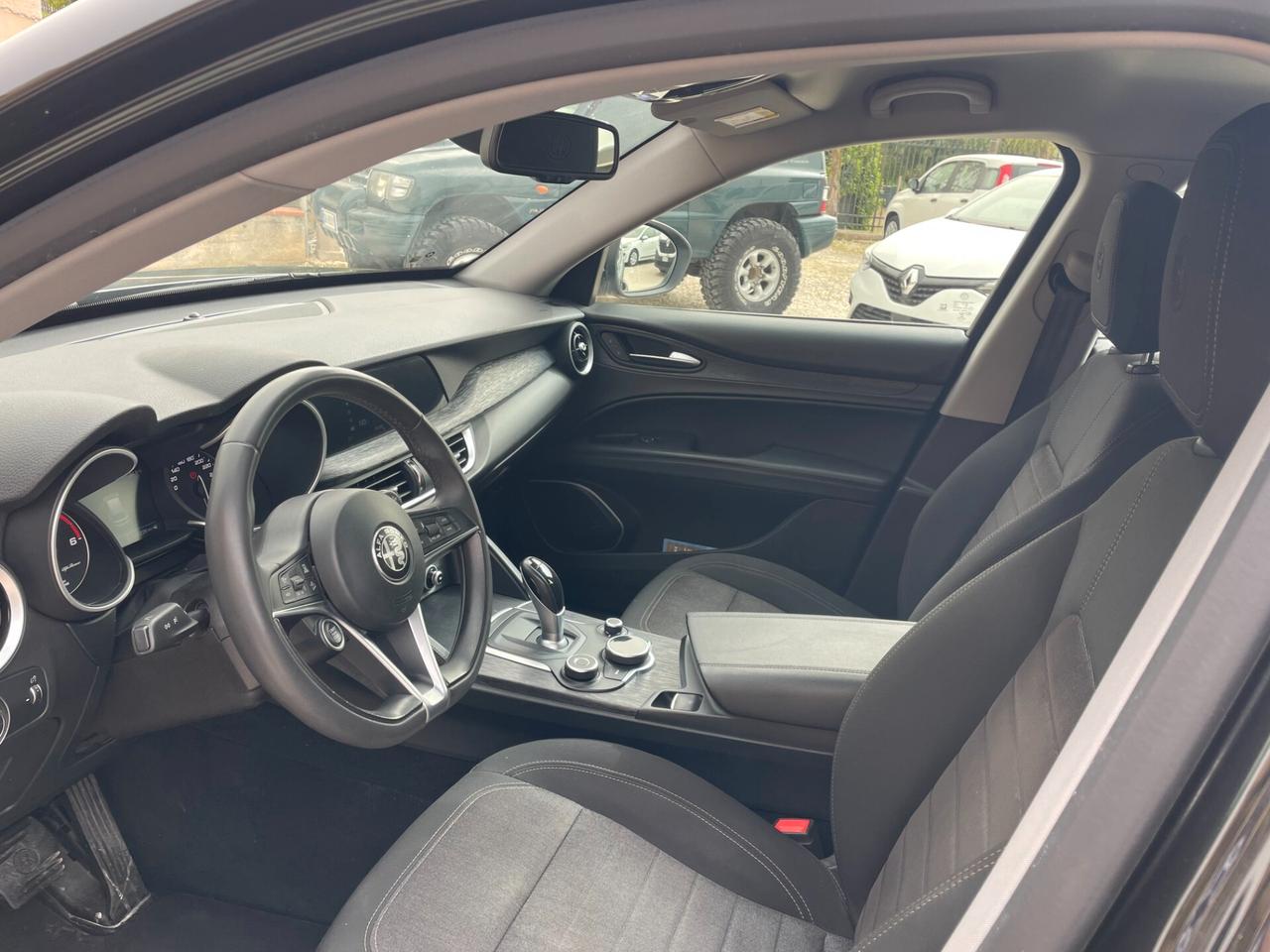 Alfa Romeo Stelvio 2.2 Turbodiesel 160 CV AT8 RWD Business