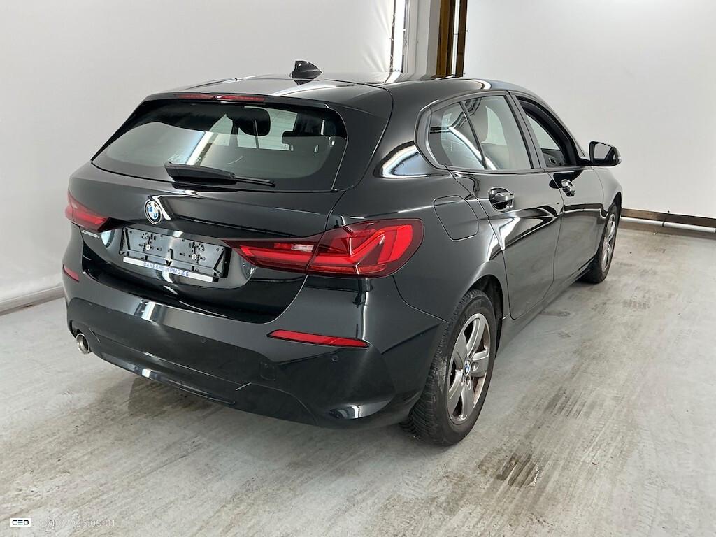 Bmw 116 116D 6M BUSINESS ADVANTAGE ( FARI LED - COCKPIT PDC NAVI MIRROR CRUISE )