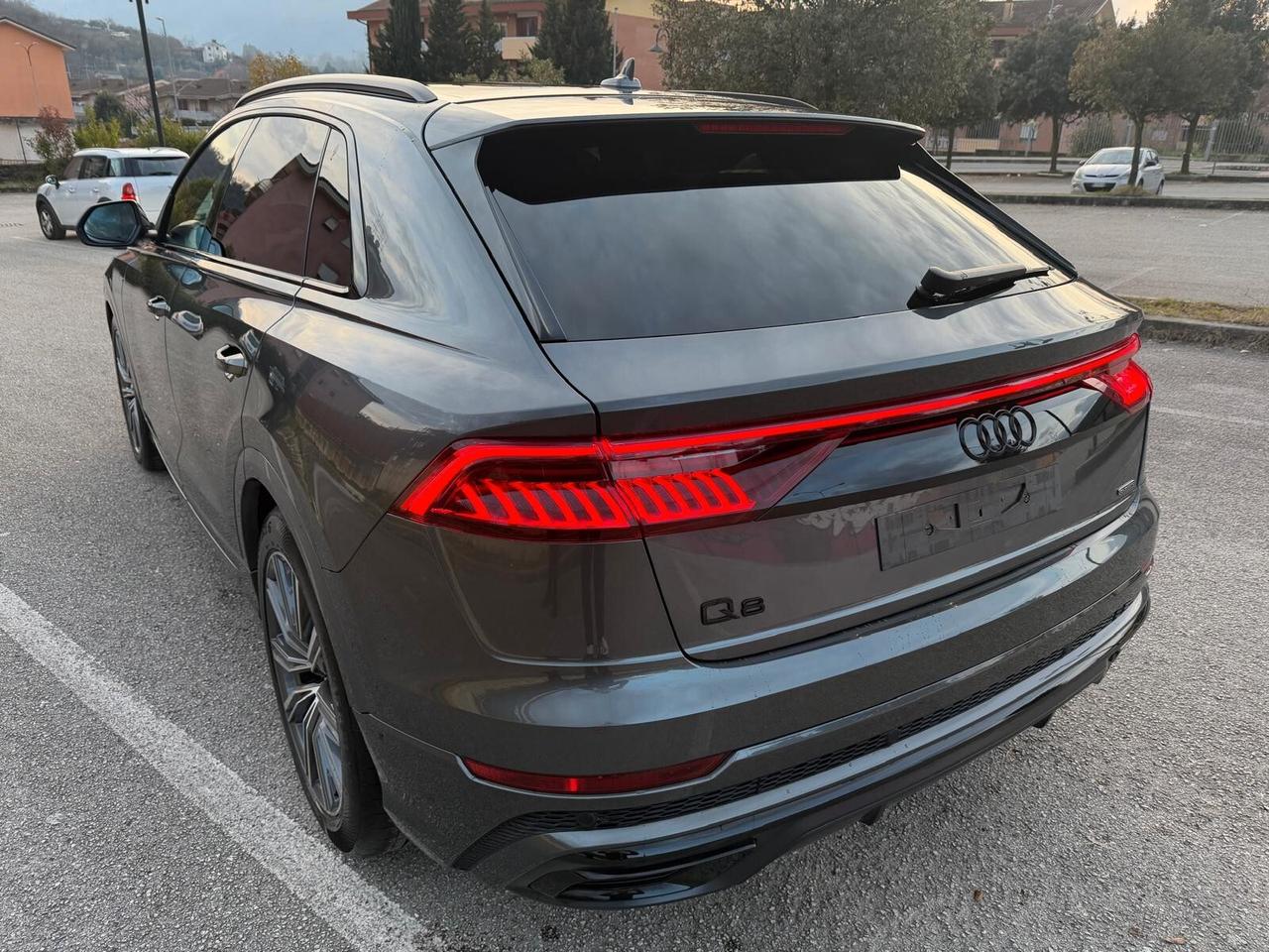 Audi Q8/50 TDI/286 CV/QUATTRO/SLINE/C-AUT/NAVI/PDC/TEL-POST/CERCHI21/V.PRIV/CLIMA 4 ZONE/SOFT CLOSE!!