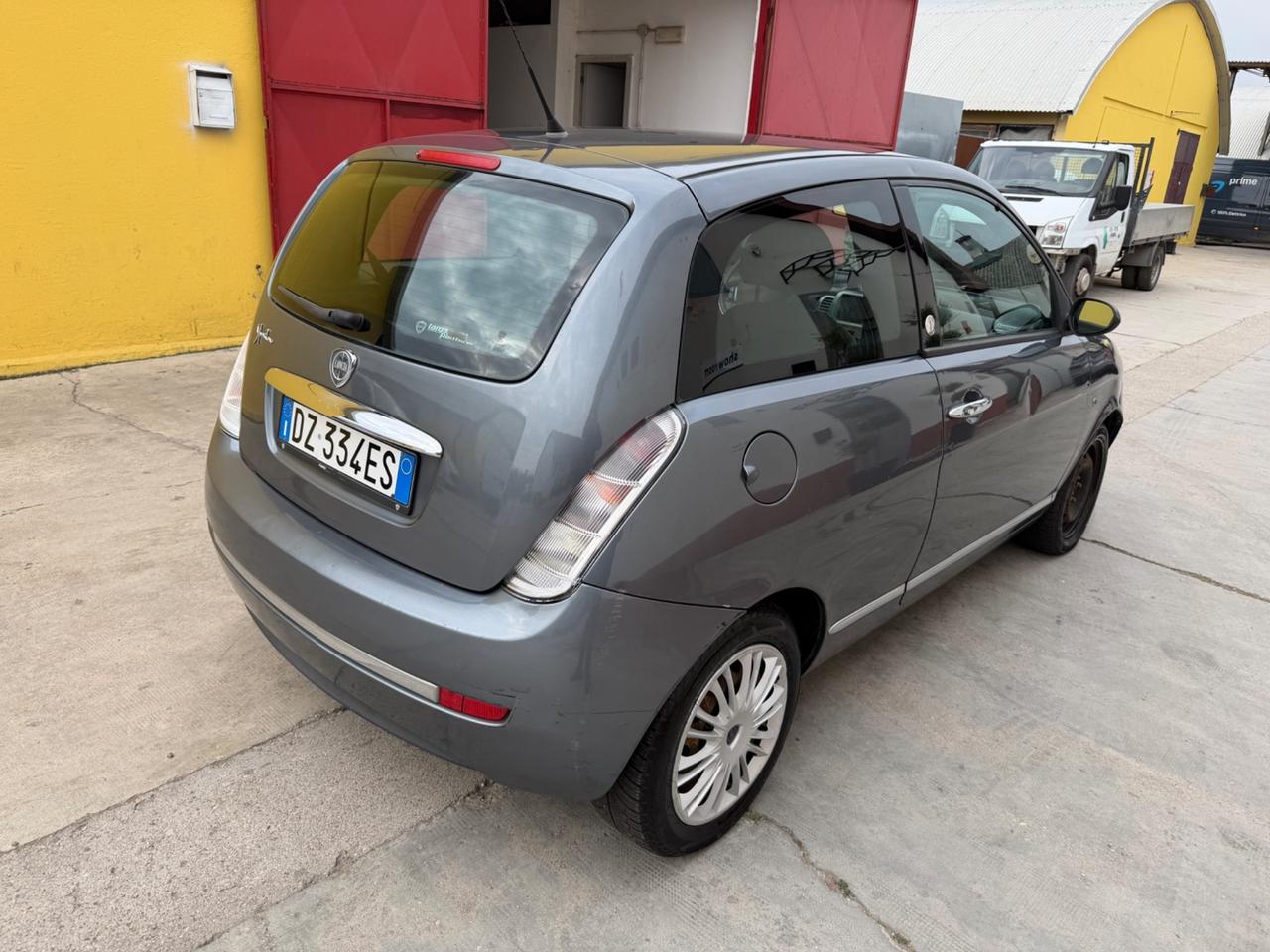 Lancia Ypsilon 1.4 Argento Ecochic GPL