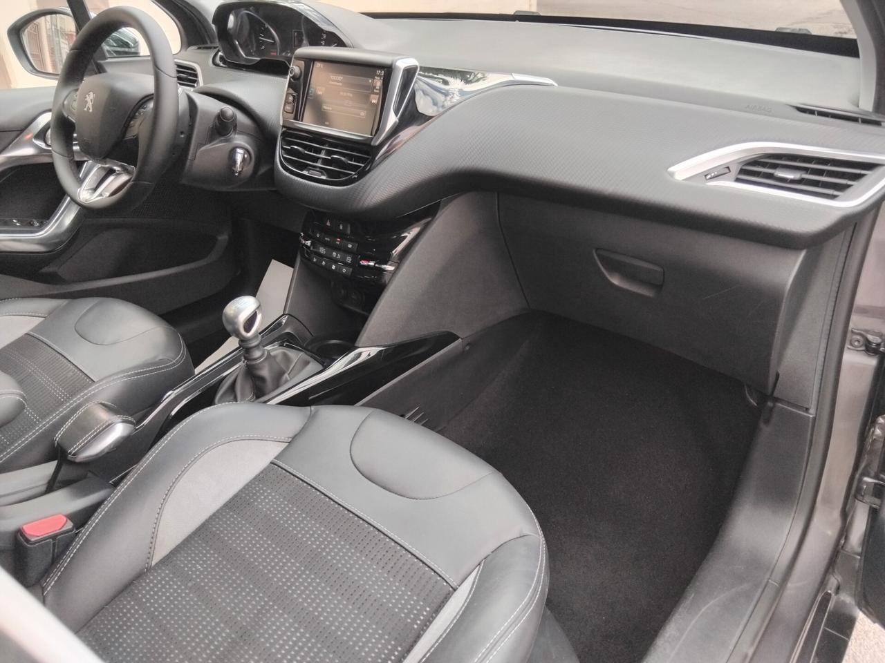 Peugeot 2008 1.6 Blue-HDi 120cv Allure
