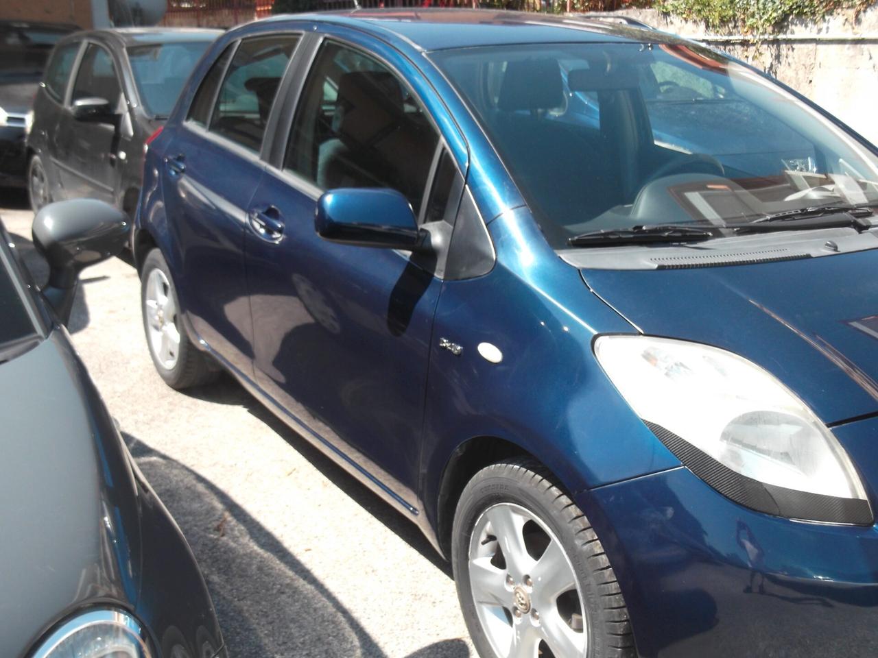 Toyota Yaris 1.4 D-4D 5 porte Sol - 07