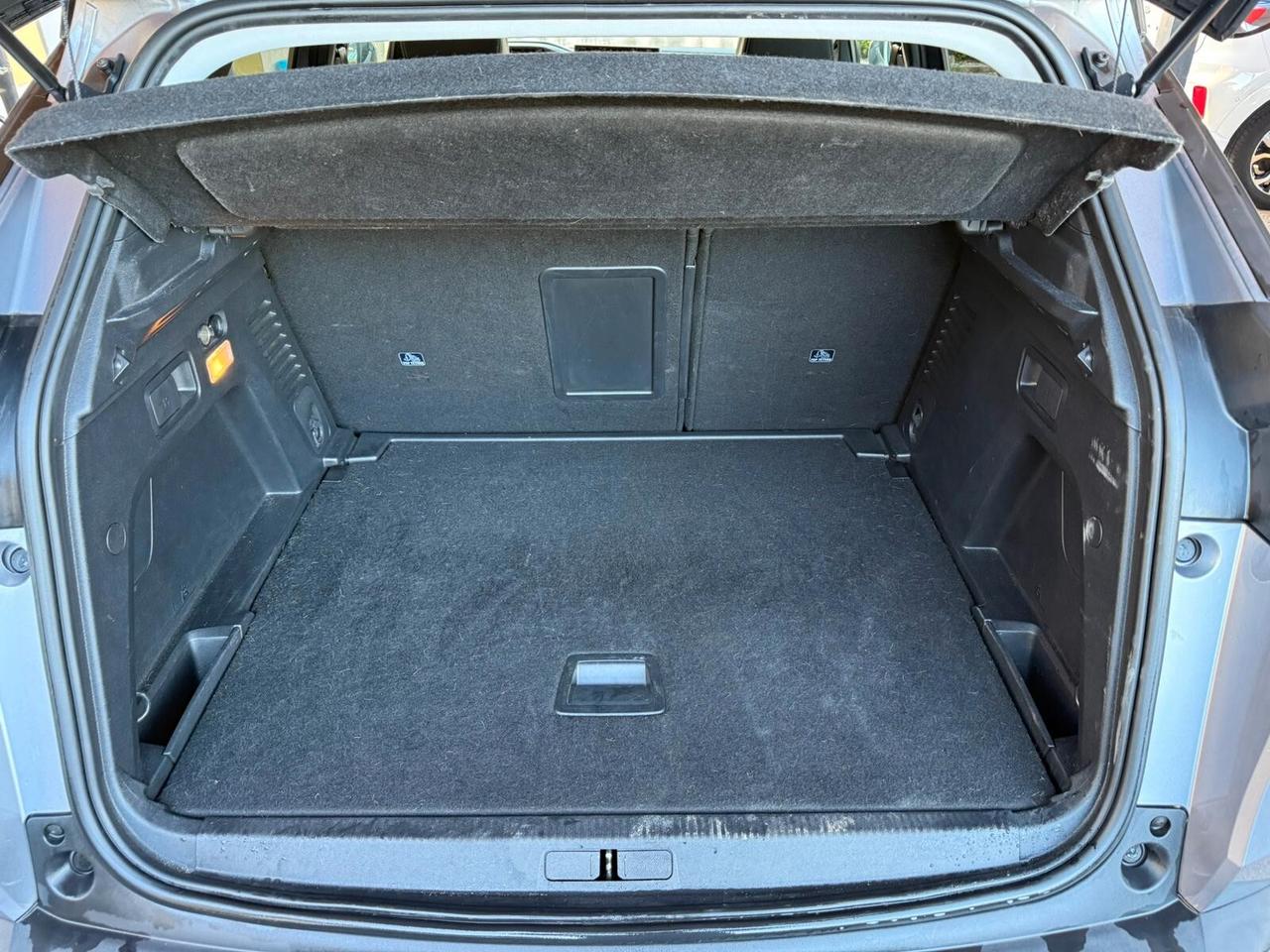 Peugeot 3008 BlueHDi 130 S&S EAT8 Allure