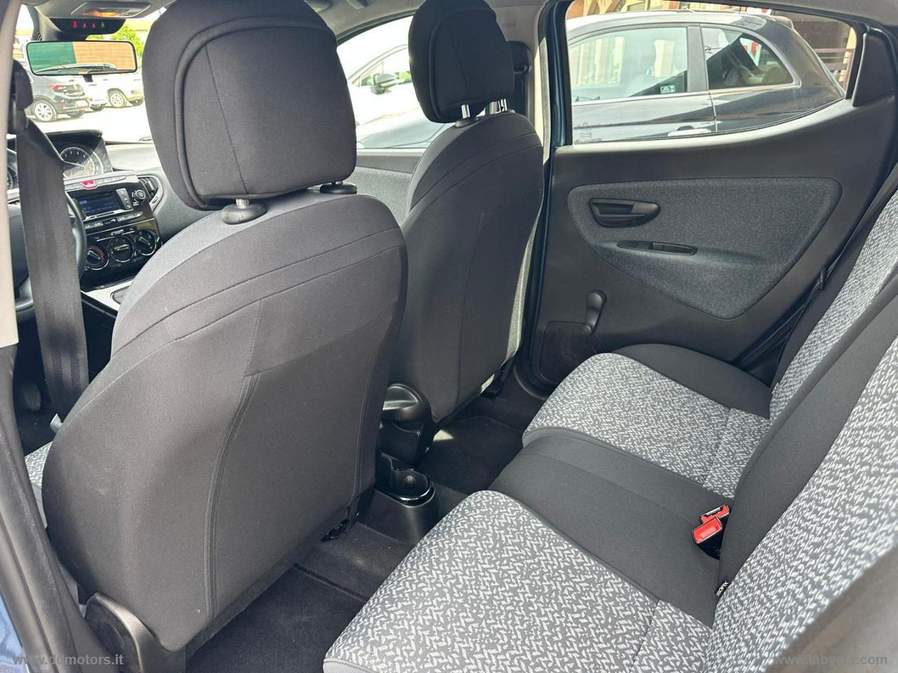 LANCIA Ypsilon 1.0 FireFly 5p.S&S Hybrid Silver *NEOPATENTATI*