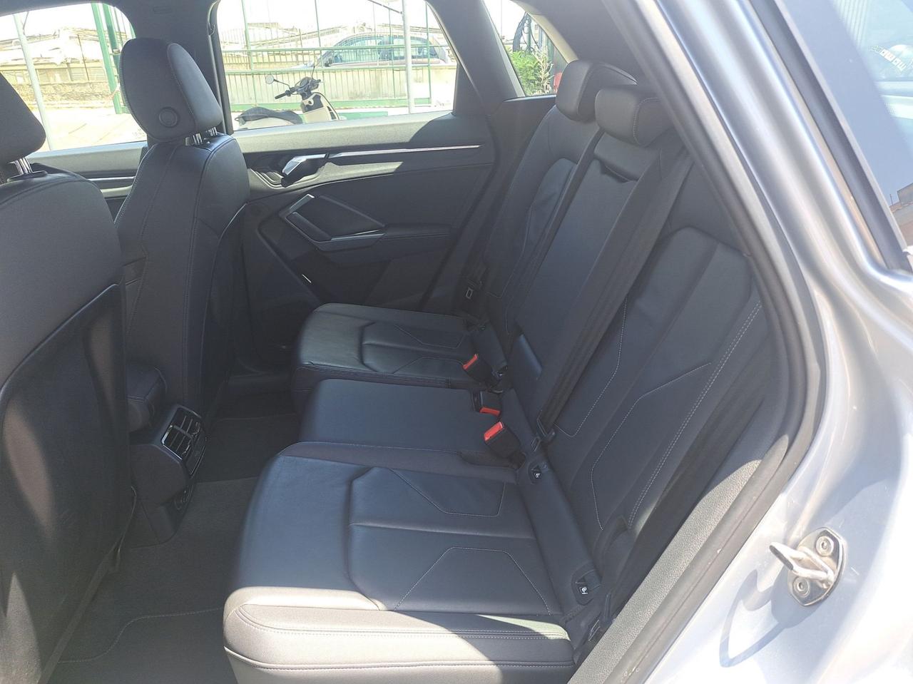 Audi Q3 45 TFSI quattro S tronic S line edition