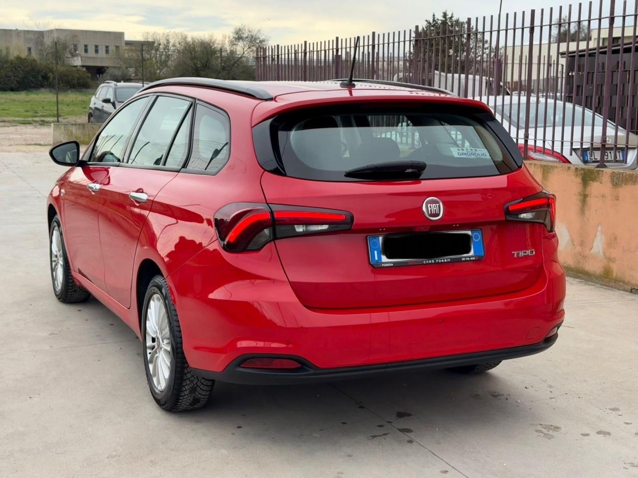 Fiat Tipo 1.6 Mjt S&S SW Red