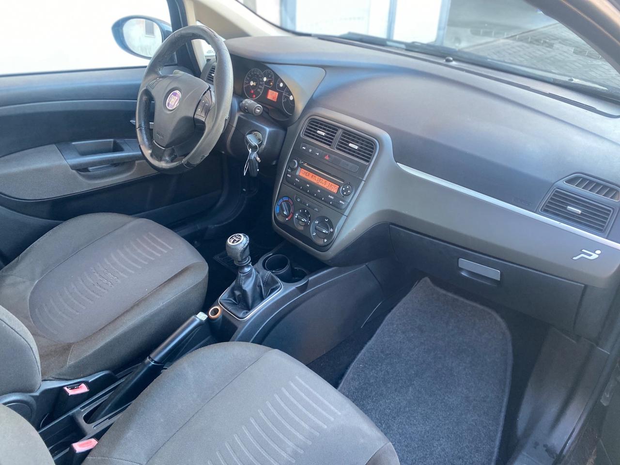 Fiat Grande Punto 1.4 5 porte neopatentati unici prop