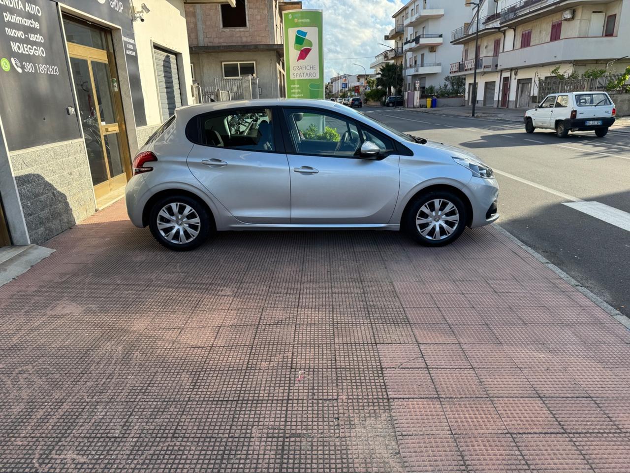 Peugeot 208 PureTech 82 5 porte Allure