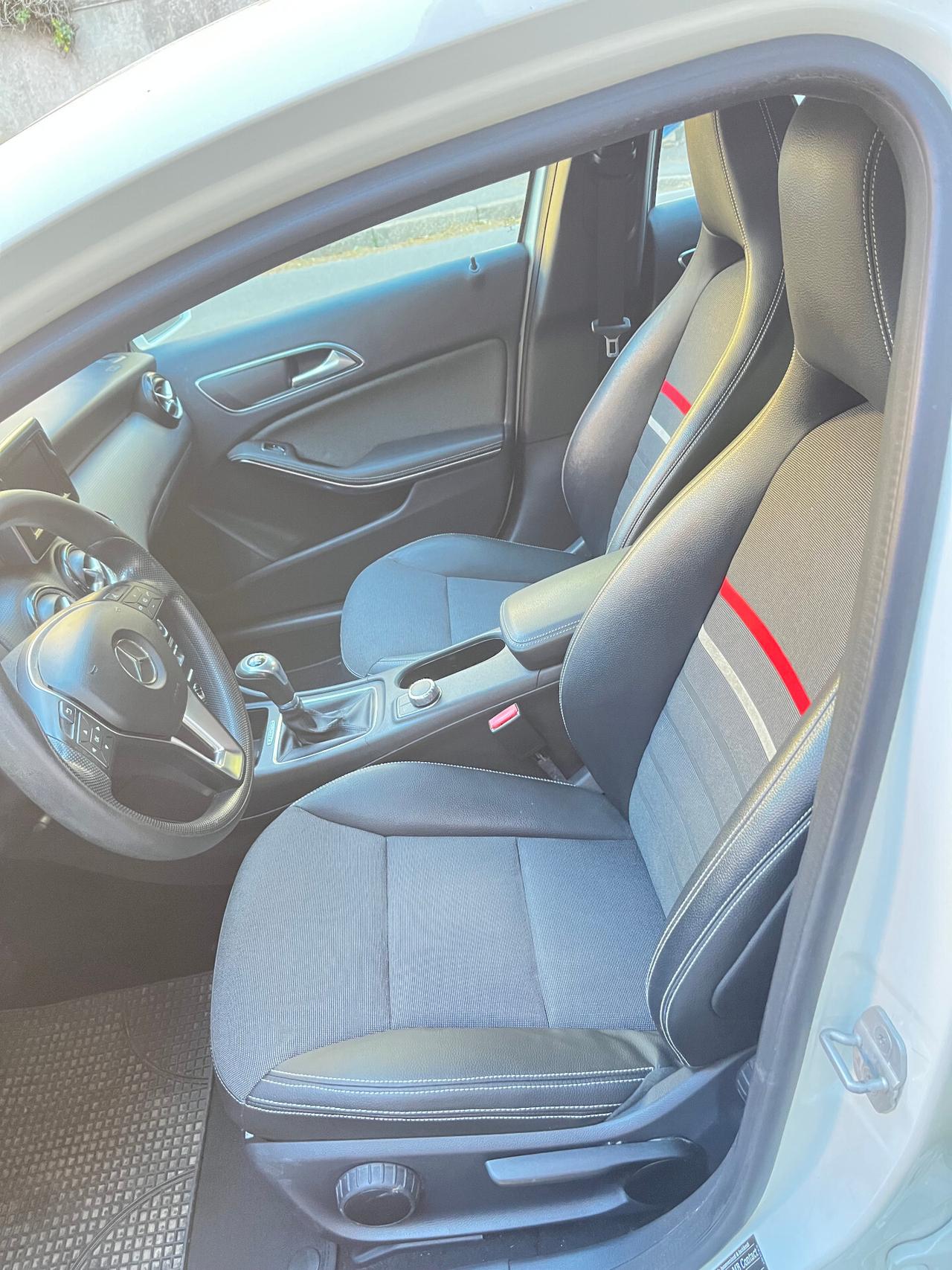 MERCEDES-BENZ A 180 PREMIUM - 1.6 BENZINA - ANCHE PER NEOPATENTATI - 2013