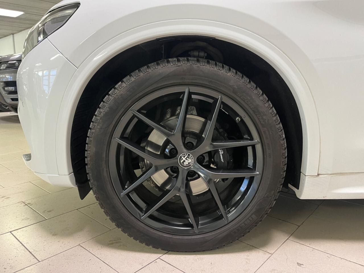 Alfa Romeo Stelvio 2.2 210 CV AT8 Q4 Veloce