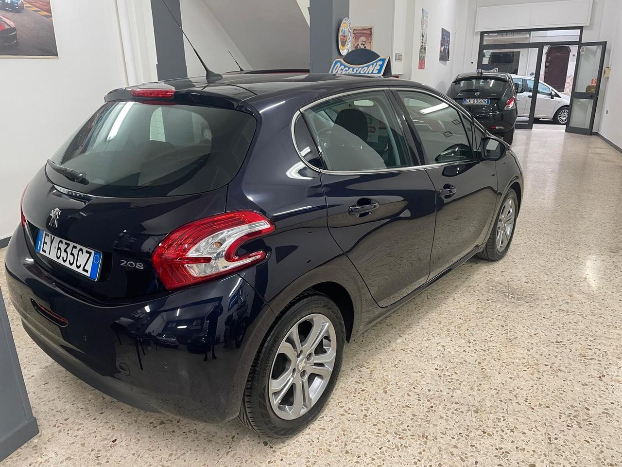 Peugeot 208 1.4 HDi 68 CV 5 porte Allure